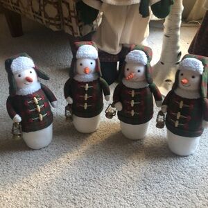 LOT OF 4 SNOWMEN